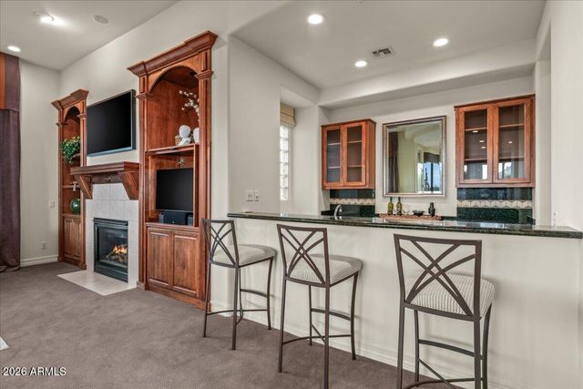 8060 E HIGH POINT Drive, Scottsdale, AZ 85266