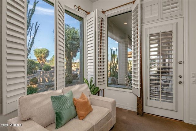 8060 E HIGH POINT Drive, Scottsdale, AZ 85266