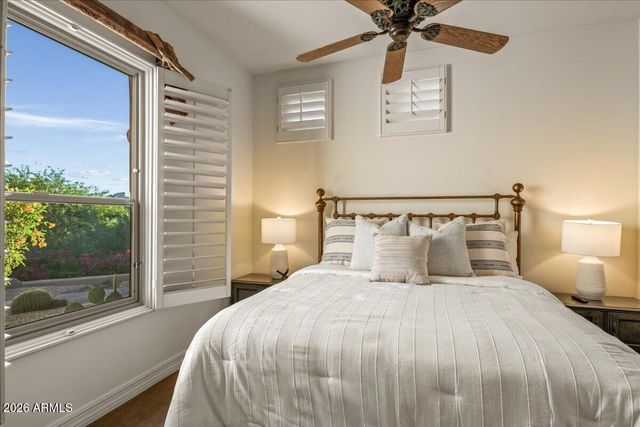 8060 E HIGH POINT Drive, Scottsdale, AZ 85266