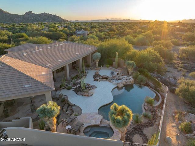 8060 E HIGH POINT Drive, Scottsdale, AZ 85266