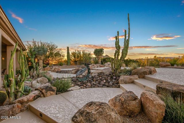 8060 E HIGH POINT Drive, Scottsdale, AZ 85266