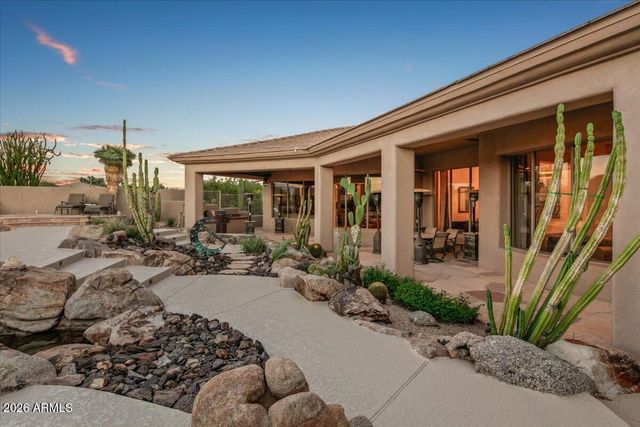 8060 E HIGH POINT Drive, Scottsdale, AZ 85266