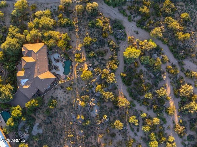 8060 E HIGH POINT Drive, Scottsdale, AZ 85266