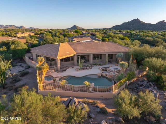 8060 E HIGH POINT Drive, Scottsdale, AZ 85266
