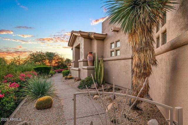 8060 E HIGH POINT Drive, Scottsdale, AZ 85266