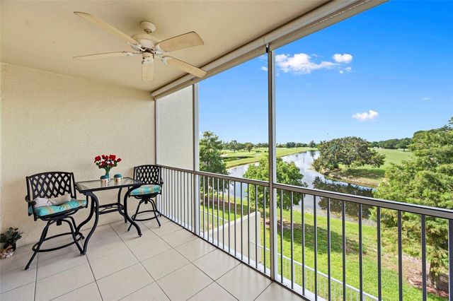 1200 COUNTRY CLUB DRIVE 2205, Largo, FL 33771