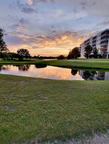 1200 COUNTRY CLUB DRIVE 2205, Largo, FL 33771