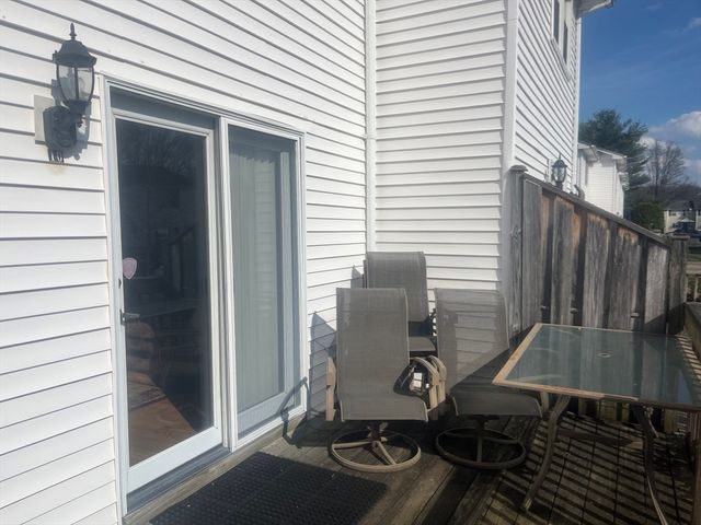 55 Empire St. 10, Chicopee, MA 01013