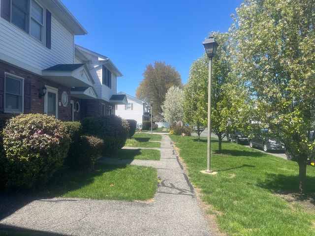 55 Empire St. 10, Chicopee, MA 01013