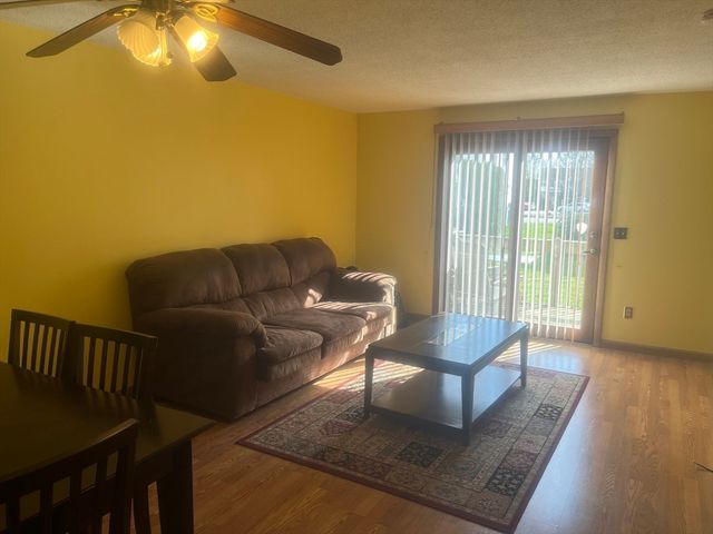 55 Empire St. 10, Chicopee, MA 01013