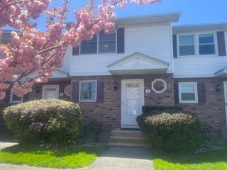 55 Empire St. 10, Chicopee, MA 01013