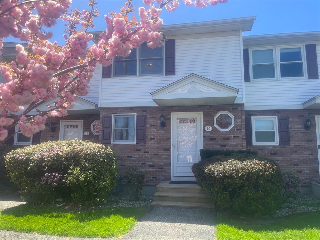 55 Empire St. 10, Chicopee, MA 01013