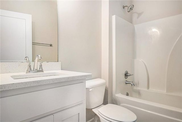 111 HAMILTON LAKE VIEW Court, Lagrange, GA 30241