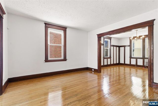 428 Lawton Avenue, Cliffside Park, NJ 07010