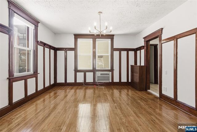 428 Lawton Avenue, Cliffside Park, NJ 07010