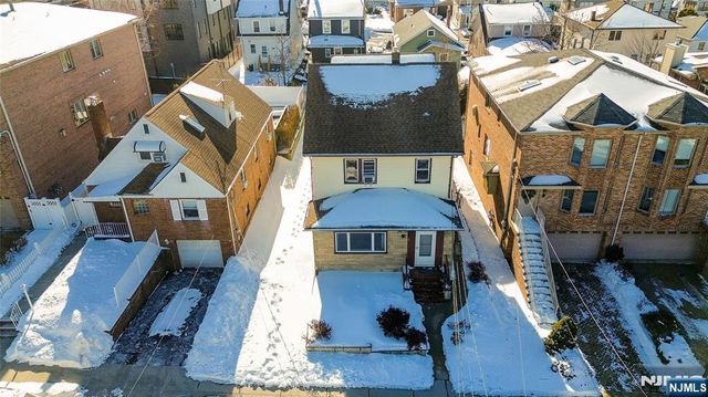 428 Lawton Avenue, Cliffside Park, NJ 07010