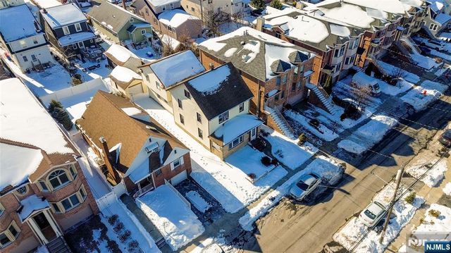 428 Lawton Avenue, Cliffside Park, NJ 07010