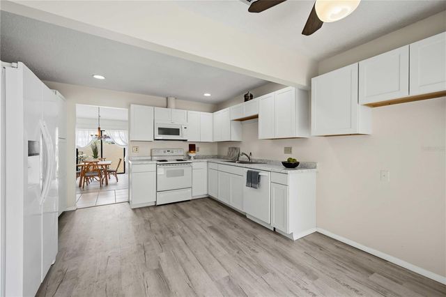 98 DRIFTING SANDS DRIVE, Venice, FL 34293