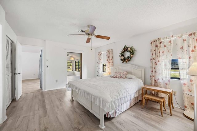 98 DRIFTING SANDS DRIVE, Venice, FL 34293