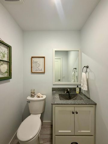 301 Dale Street SW, Hutchinson, MN 55350