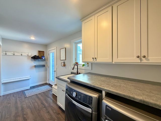 301 Dale Street SW, Hutchinson, MN 55350