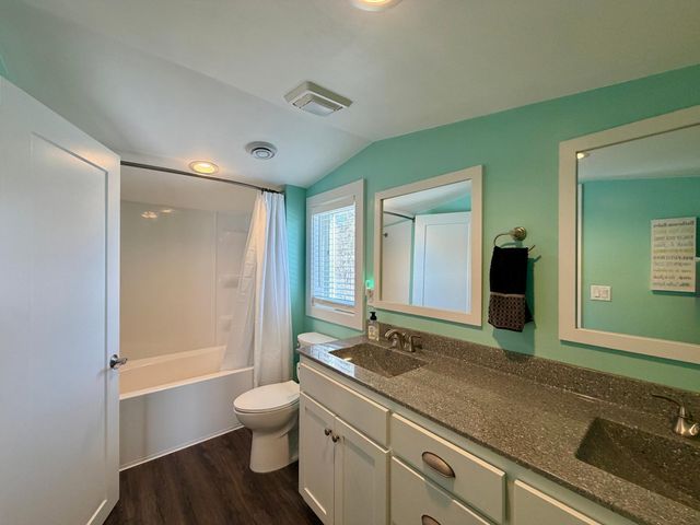 301 Dale Street SW, Hutchinson, MN 55350