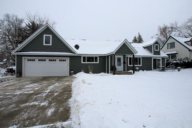 301 Dale Street SW, Hutchinson, MN 55350