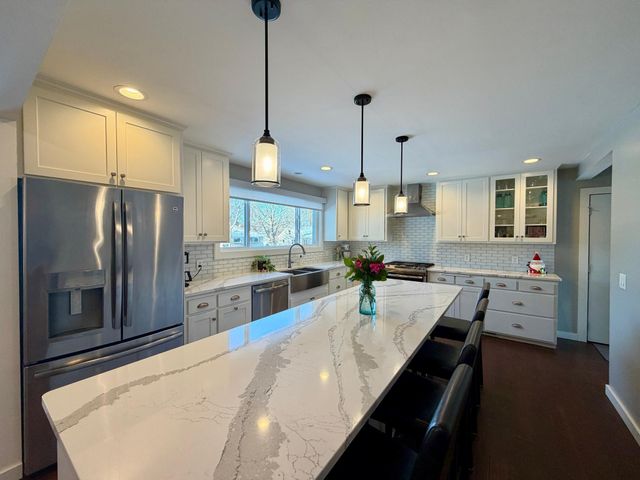 301 Dale Street SW, Hutchinson, MN 55350