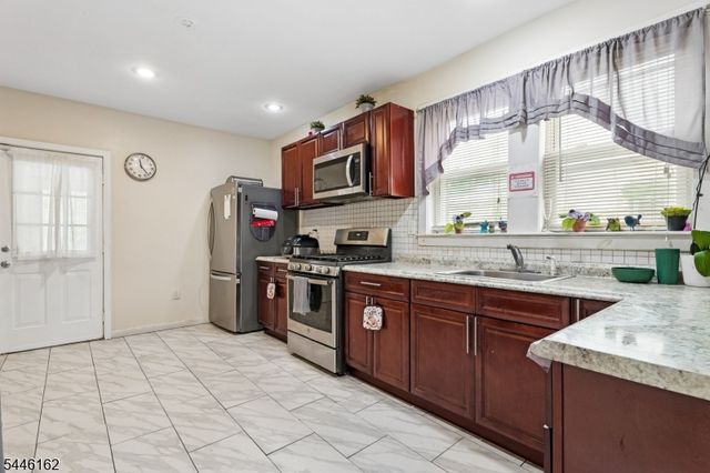 257 Pomona Ave, Newark City, NJ 07112