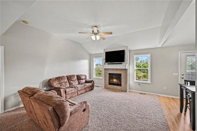 502 Lake Meadows Drive, Smithville, MO 64089