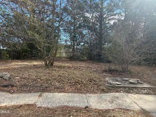 207 S Magnolia Avenue, Dunn, NC 28334