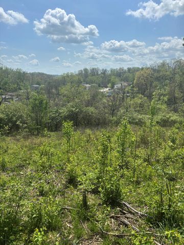 85 Kentucky Drive, Newport, KY 41071