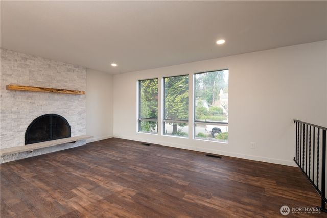 3524 200th Place SW, Lynnwood, WA 98036