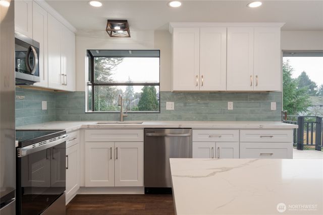 3524 200th Place SW, Lynnwood, WA 98036