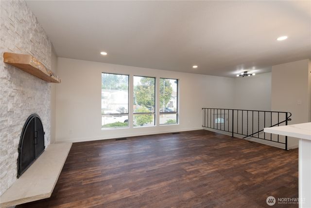 3524 200th Place SW, Lynnwood, WA 98036