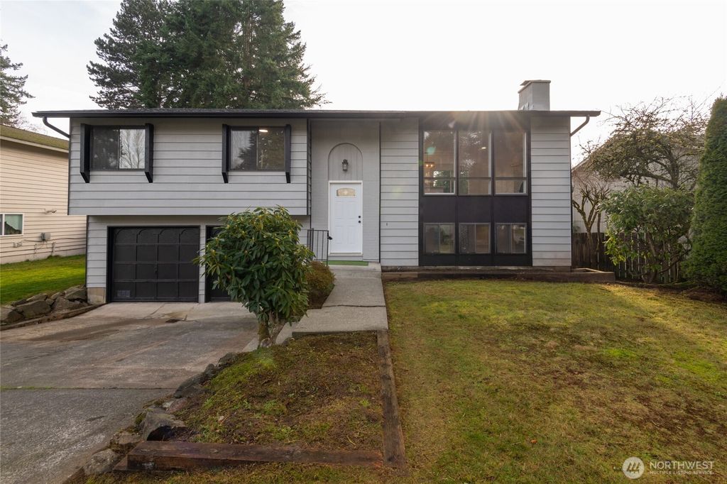 3524 200th Place SW, Lynnwood, WA 98036