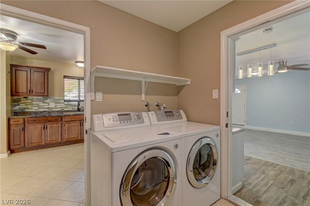 3896 Acapulco Avenue, Las Vegas, NV 89121
