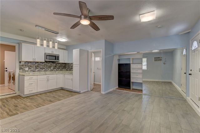 3896 Acapulco Avenue, Las Vegas, NV 89121