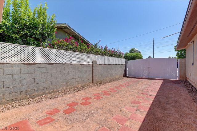 3896 Acapulco Avenue, Las Vegas, NV 89121
