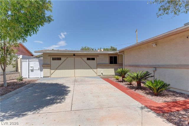 3896 Acapulco Avenue, Las Vegas, NV 89121