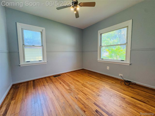 27305 Townley Street, Madison Heights, MI 48071