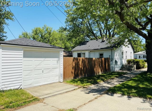 27305 Townley Street, Madison Heights, MI 48071