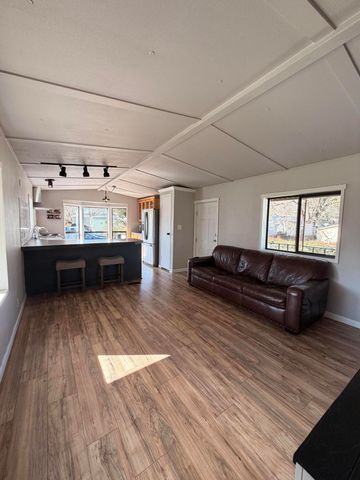 6850 Downing Road SPC 7, Central Point, OR 97502