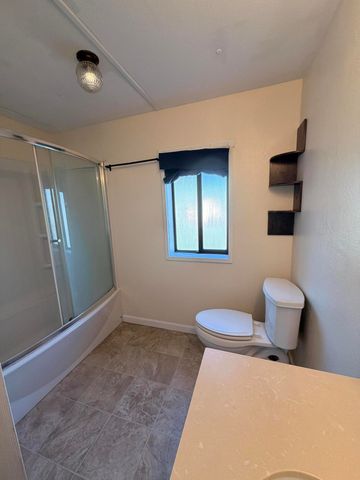 6850 Downing Road SPC 7, Central Point, OR 97502