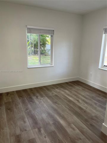 771 NE 137th St, North Miami, FL 33161