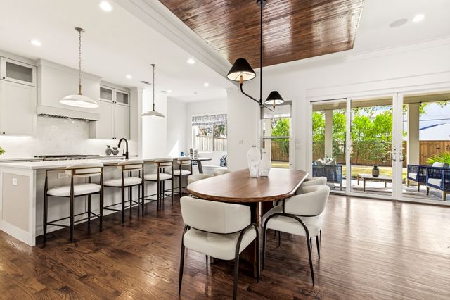 6726 Park Lane, Dallas, TX 75225