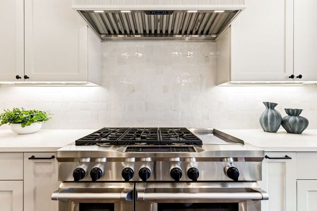 6726 Park Lane, Dallas, TX 75225