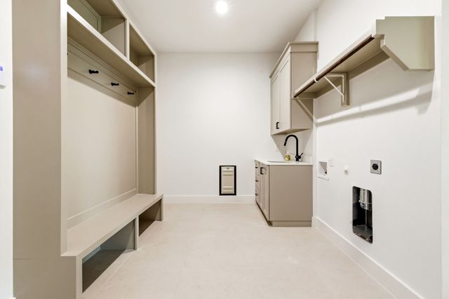 6726 Park Lane, Dallas, TX 75225