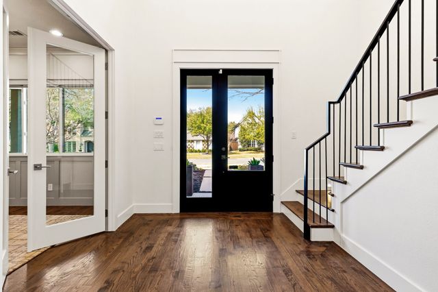 6726 Park Lane, Dallas, TX 75225