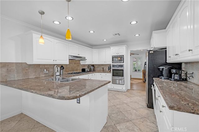 2120 Capuchin Way, Claremont, CA 91711